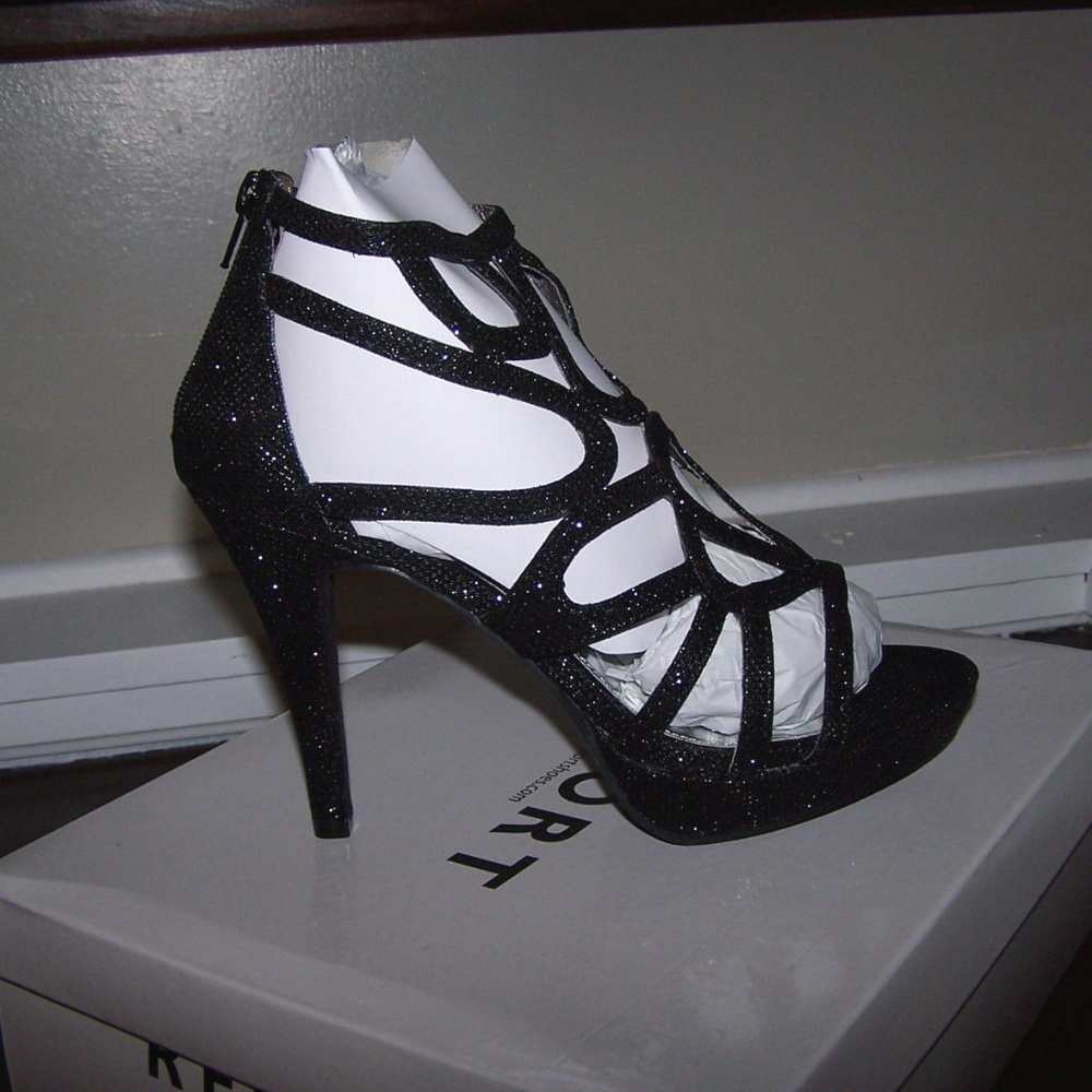 Report Rocko Caged Platform High Heels NIB 9M